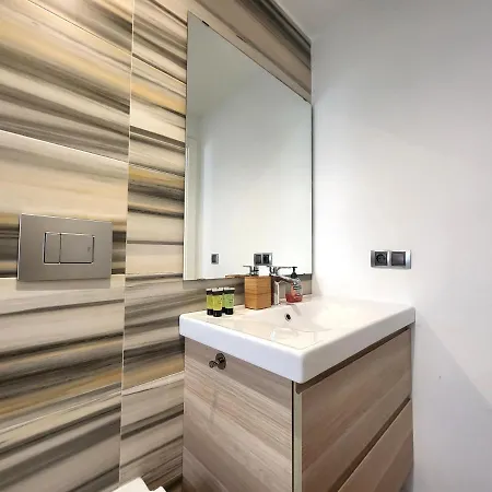Lovely In Centre Apartment Malaga